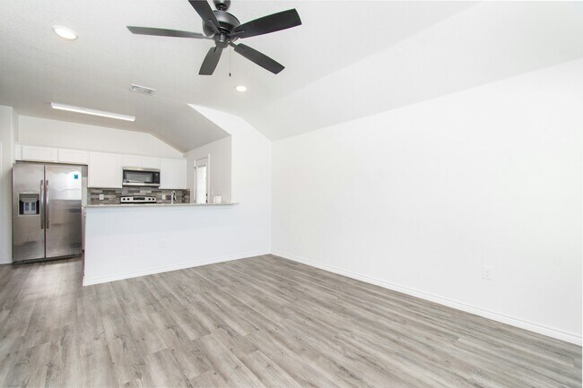 Photo - 527 Lost Trl