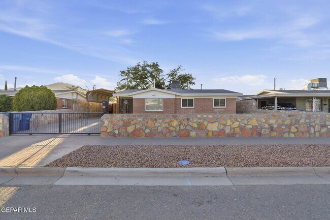 Photo - 4873 Mcgregor Dr