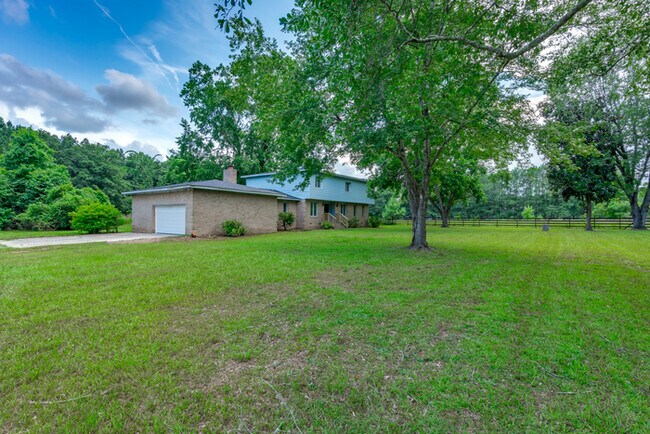 Photo - 400 Derby Ln