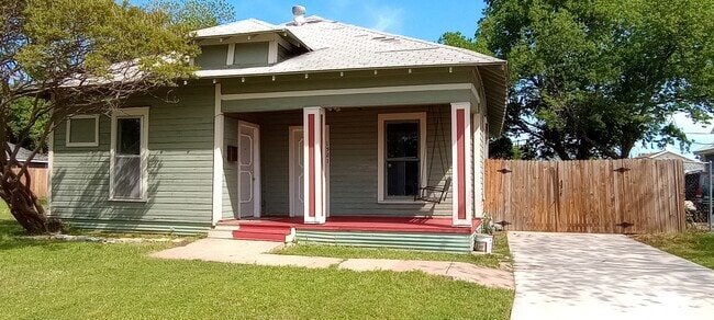 Building Photo - 1521 E Cannon St Rental