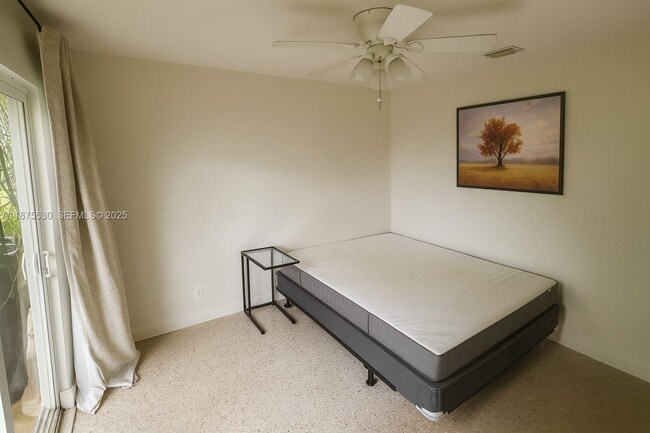 Photo - 2125 NE 14th Ave Unit 2