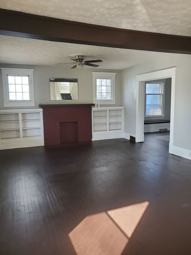 Photo - 1356 Woodland Ave NW