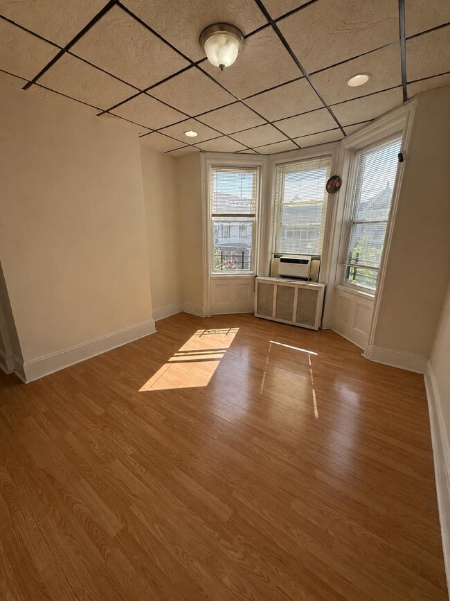 Photo - 2305 Kerrigan Ave Unit 2