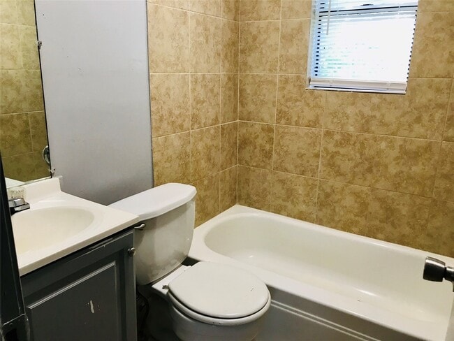 Photo - 8717 Spaulding St Unit 3