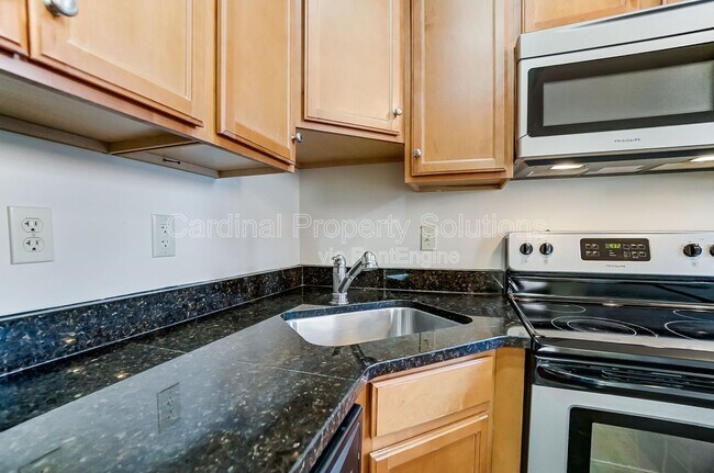 Photo - 2114 Kemper Ln Unit 2