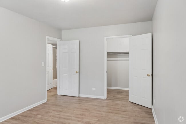 2BR, 1BA - 925SF - Primary Bedroom