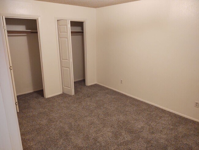 Photo - 240-242-242 Craddock Ave Unit 242