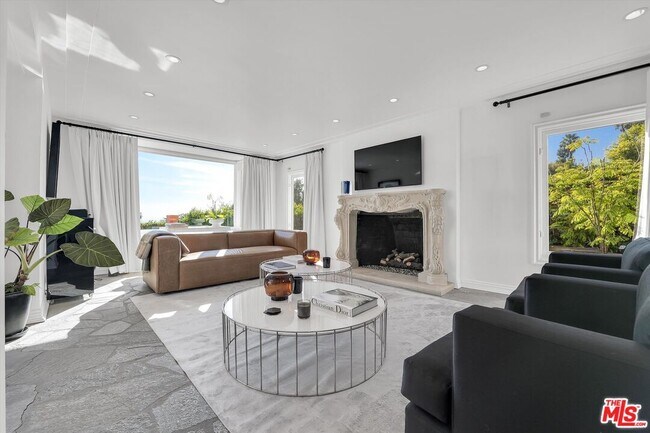 1300 Summitridge Dr
