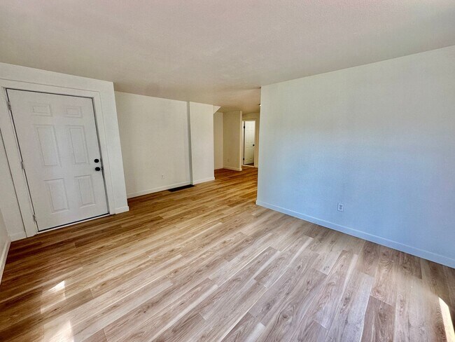 Photo - 2022 W Dean Ave Unit Apt 1
