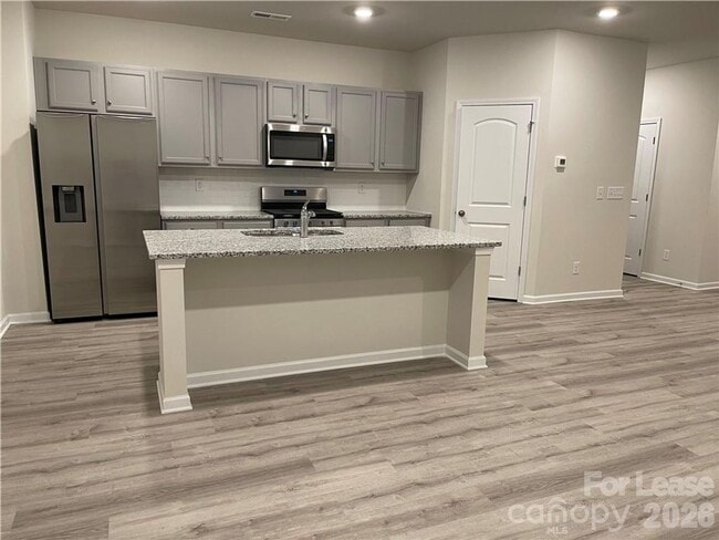 Photo - Available for immediate move in!