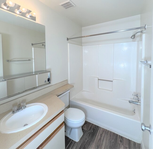 Port - Second Bathroom