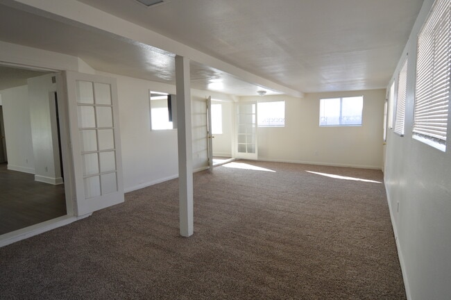 Photo - 1553 Teardrop St