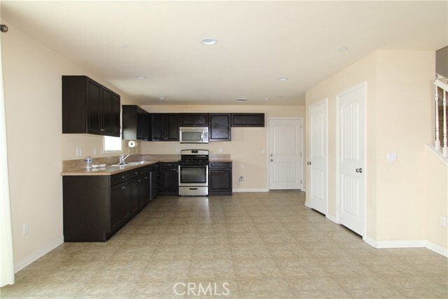 Photo - 794 Brownie Way