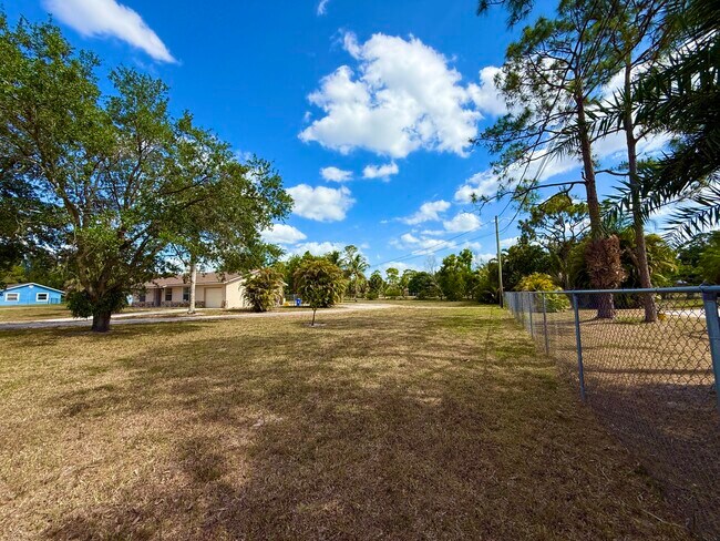 Photo - 16394 Pimlico Dr E House