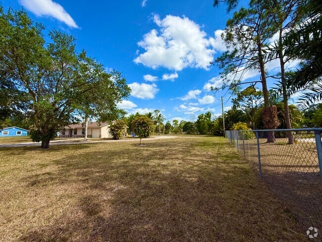 Building Photo - 16394 Pimlico Dr E Rental