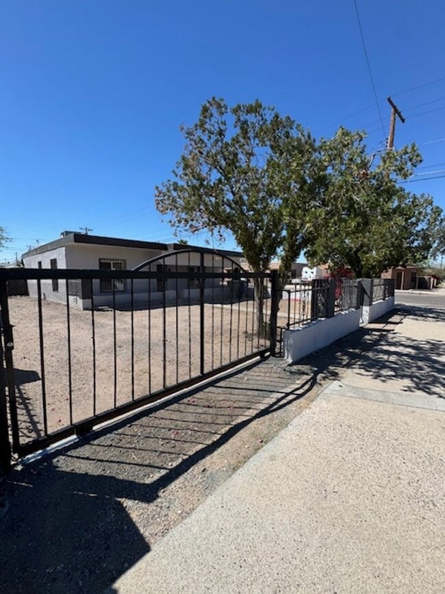 Photo - South- 3 bedroom/ 1 bathroom single family home