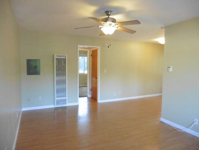 Building Photo - 312 Camille Ct Unit 4 Rental