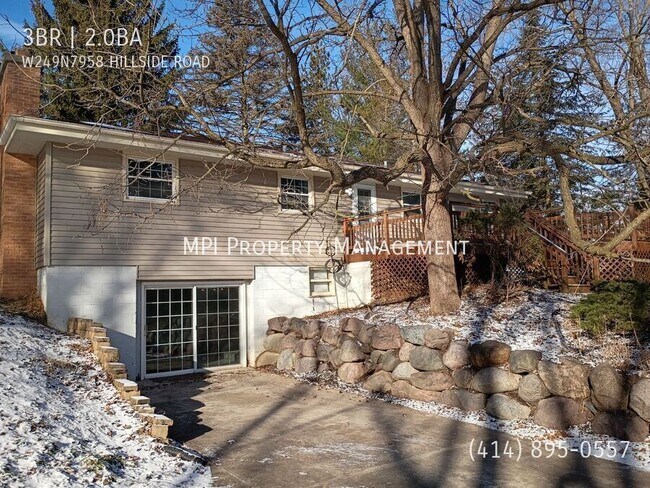 Photo - W249N7958 Hillside Rd