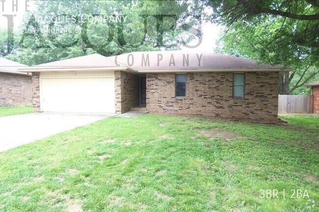 Building Photo - 1031 W Lindberg St Rental
