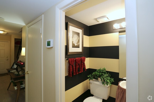 3 Bedroom 1212 SF-Half Bath