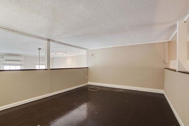 Photo - nsf0508 Unit A