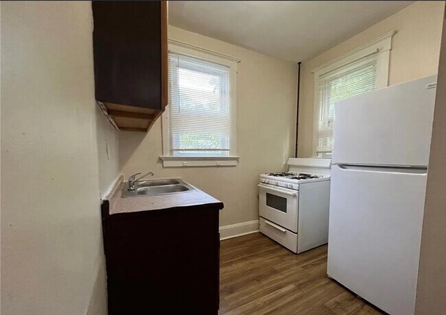 Photo - 1418 Manss Ave