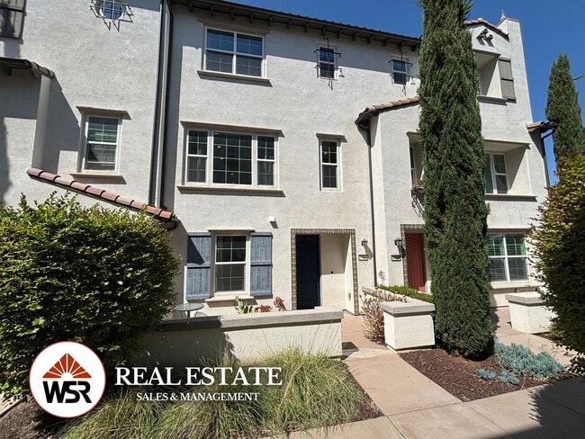 Building Photo - Stunning 4 Bedroom Townhome in the Heart of Chino Hills
