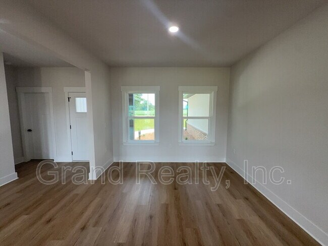 Photo - 9351 Salter Rd