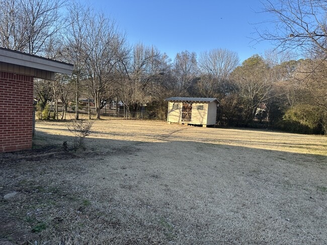 Photo - 1320 Lambard Dr