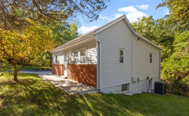 12200 Lanham Severn Rd