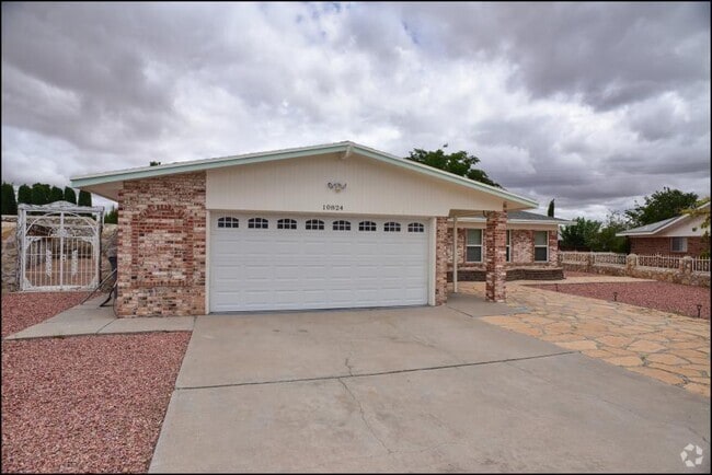 Building Photo - 3 bedroom in El Paso TX 79935 Rental