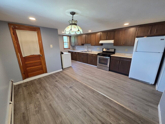 Building Photo - 408-410 E Main St Unit 408-A Rental