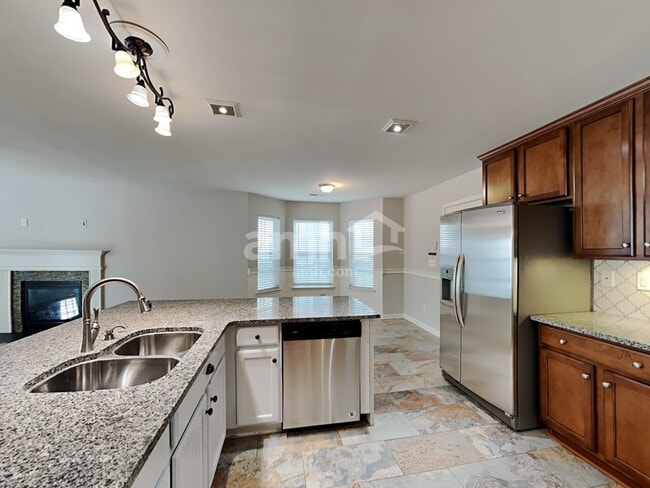 Photo - 1685 Newland Rd