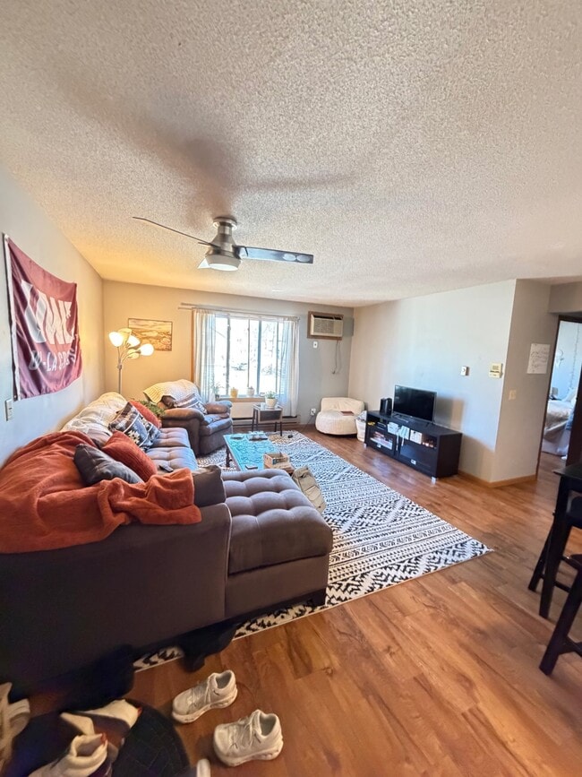 Building Photo - 216 West Ave