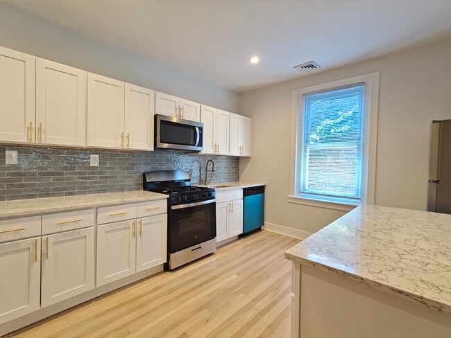 Photo - 6142 Locust St Unit B