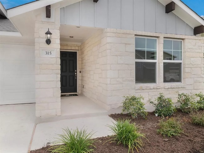 315 Schuylerville Dr