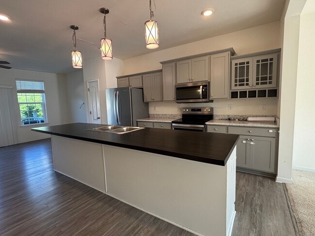 Photo - 143 Inlet St