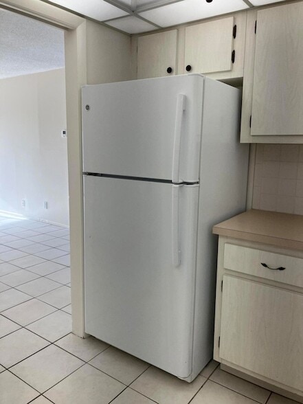 Photo - 2556 Dudley Dr E