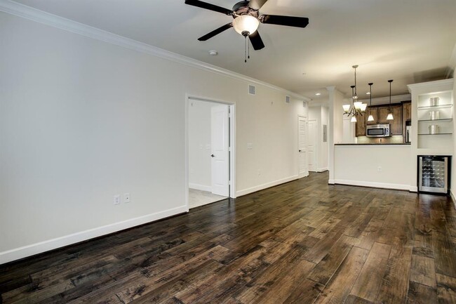 Building Photo - 2203 Dorrington St Unit 108 Rental