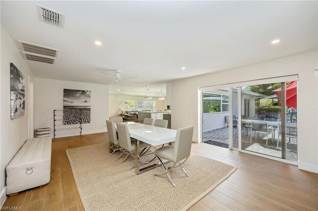 Photo - 409 Cypress Way E