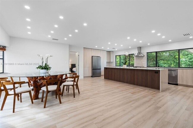 Building Photo - 12511 SW 13th St