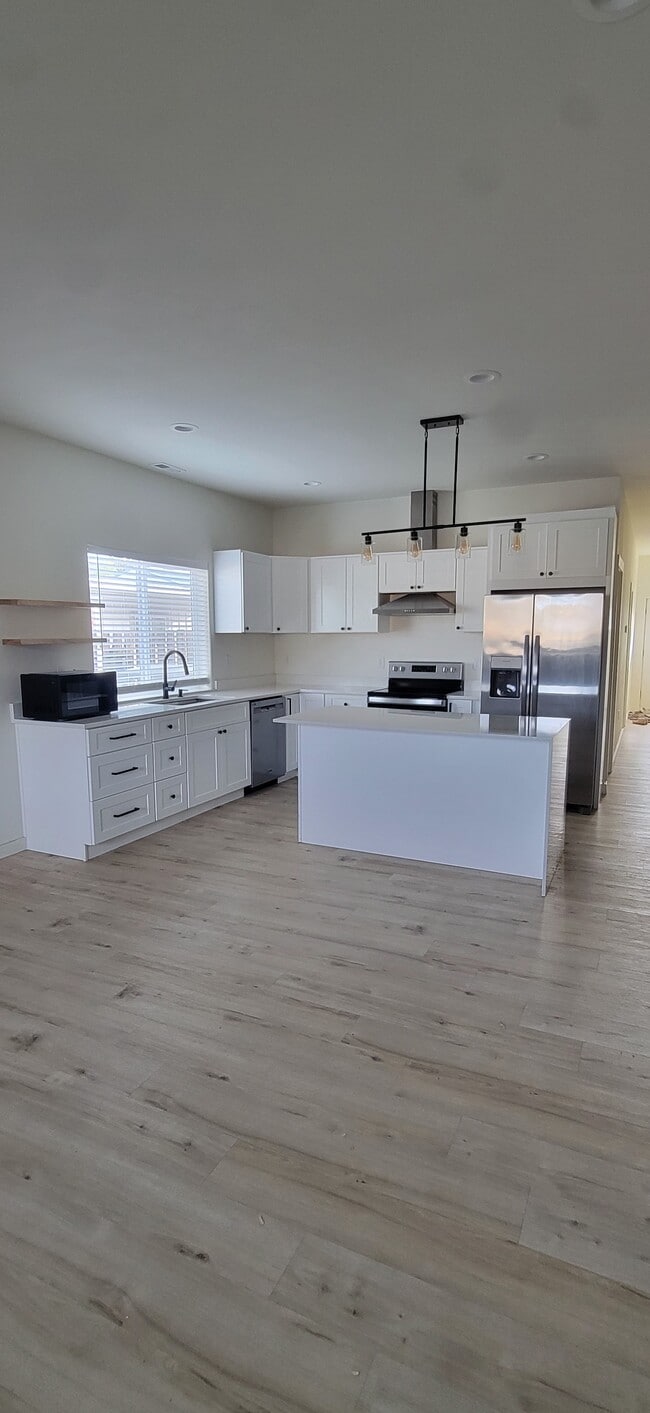 Photo - 427 2nd Ave SE