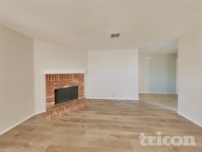 Photo - 6216 Thoroughbred Trail