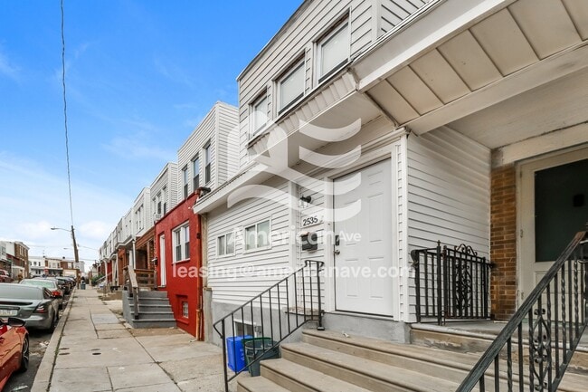 Photo - 2535 S Millick St