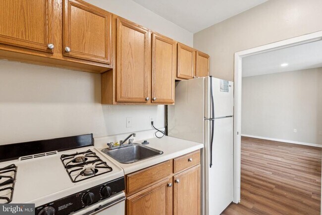 Photo - 135 S 19th St Unidad 805