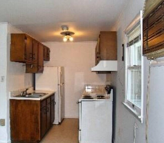 24 Jefferson Ave