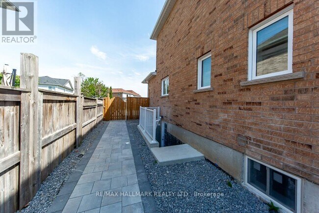 Photo - 114 Medland Ave