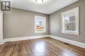 Photo - 123 Erie St