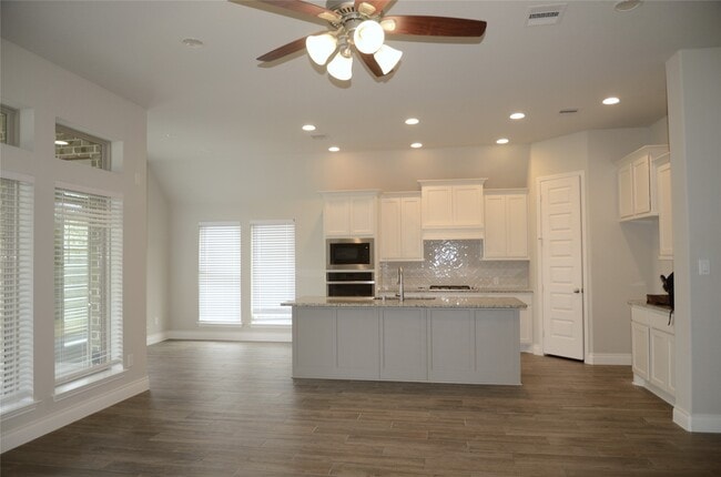 Photo - 10511 Forfar Ln