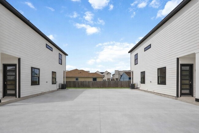 Photo - 4804 Carmen St